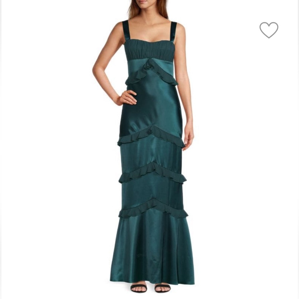 AREA STARS Bridgette Ruffle Tiered Gown